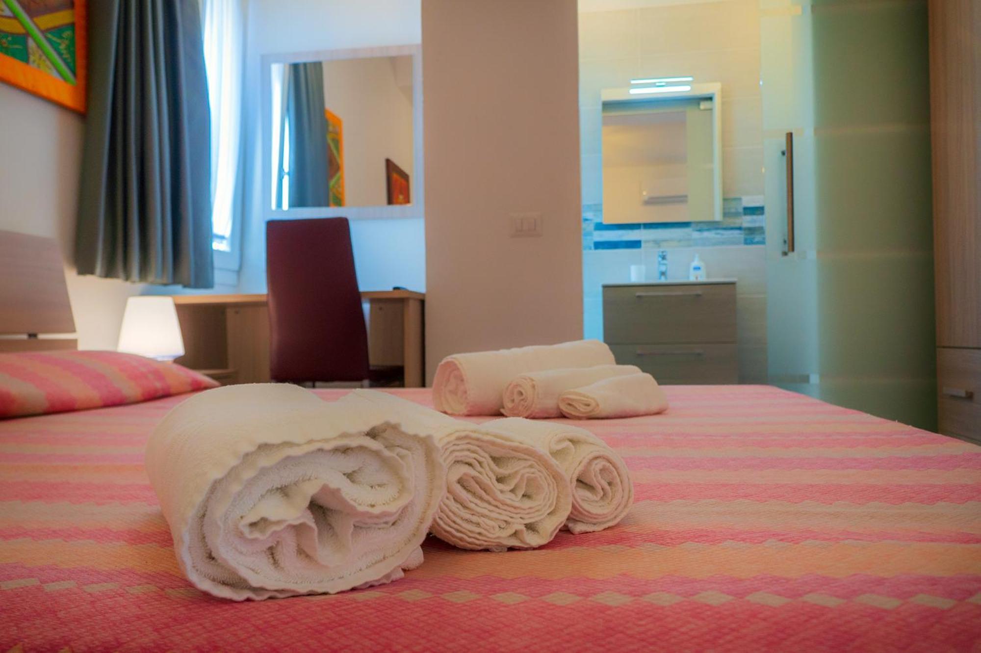 Sardiniarooms Tortoli Old Town Phòng bức ảnh